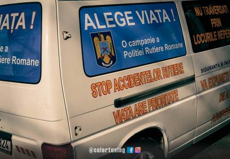 colantare masina politie