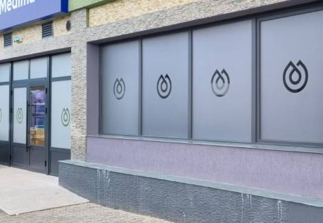 geam sablat montaj exterior