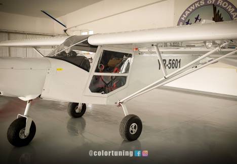 avion neinscriptionat