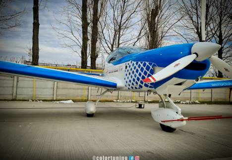 avion inscriptionat de streetdesign